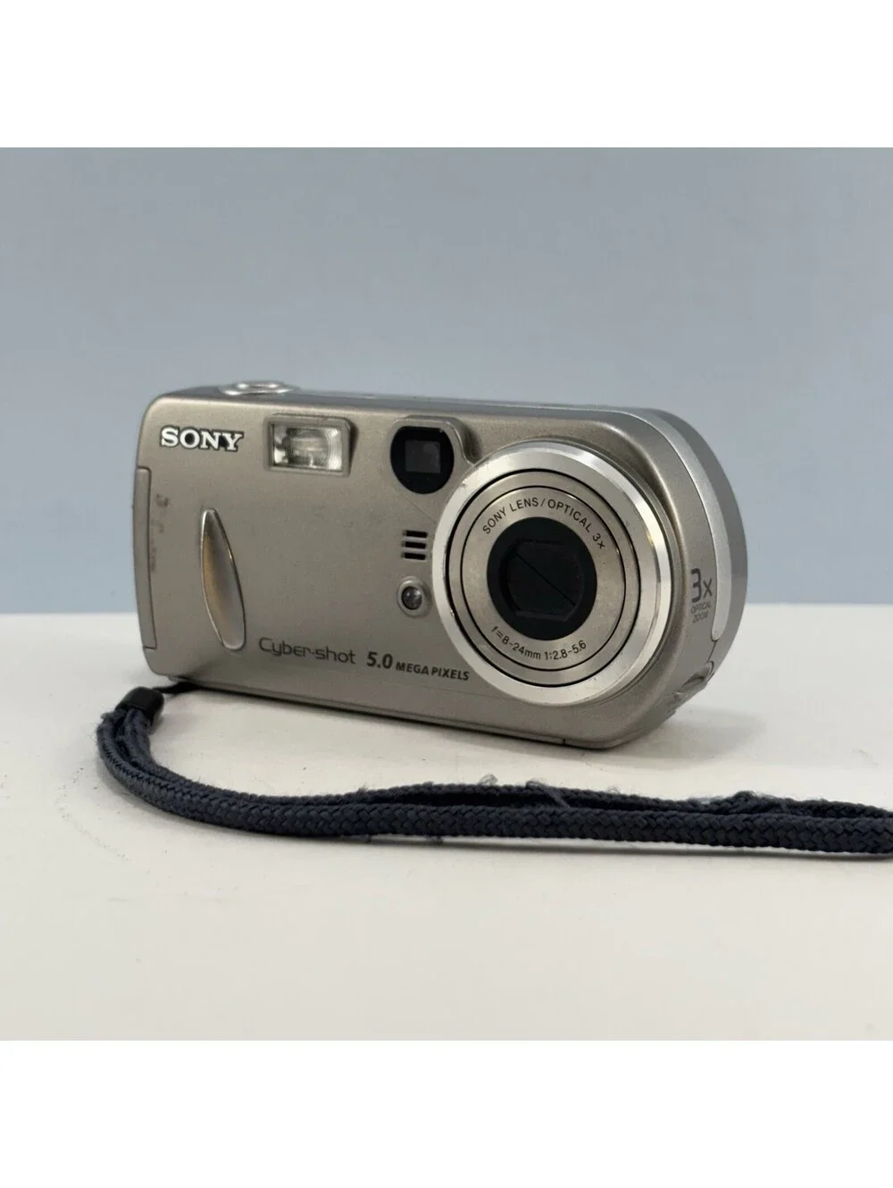 Sony Cybershot DSC-P92 5.0MP Digital Camera [BROKEN LCD - PARTS/REPAIR]